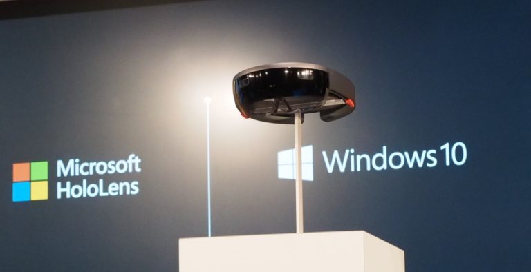 Microsoft HoloLens Platform Now Open to Developers and Rivals