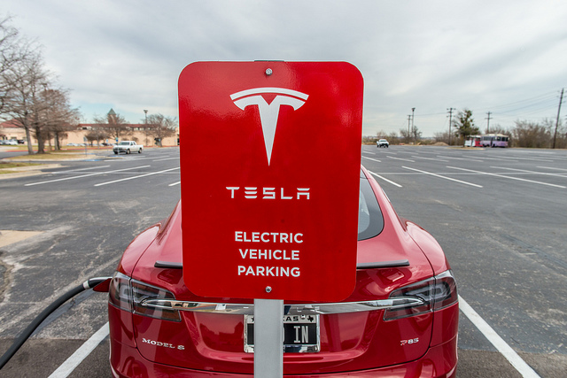 Unlimited Free Supercharging offer extended to January 15, 2016 by Tesla Motors