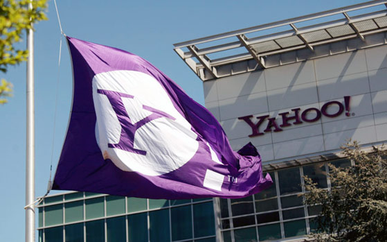 Yahoo acquisition price reduced by 350 million dollars