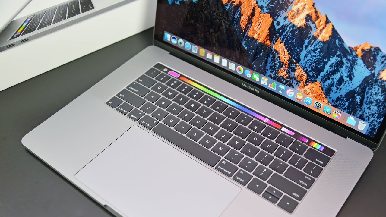 MacBook Pro refurbished 15 percent discount