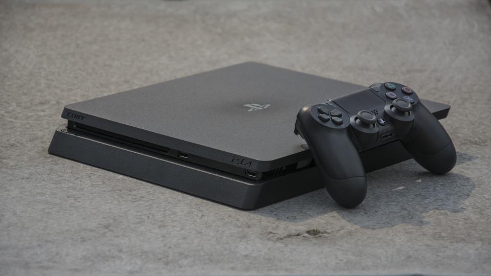 PS4 Slim 1TB comes to North American market