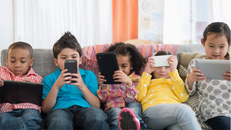 Are Smartphones and Social Media Wrecking Our Kids’ Lives? Expert Opinion