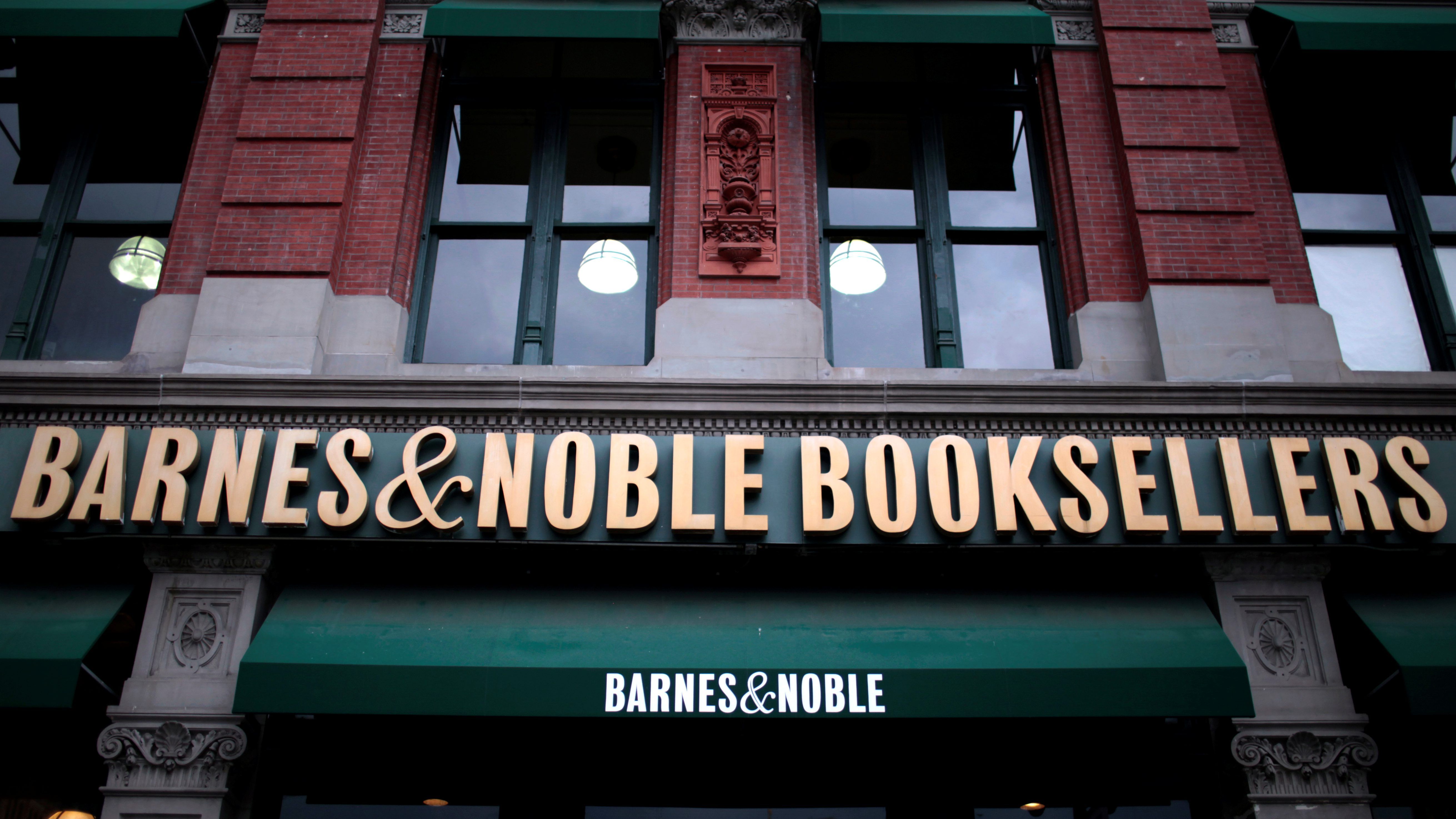  Barnes  Noble  has a new plan  to reinvigorate sales Books  