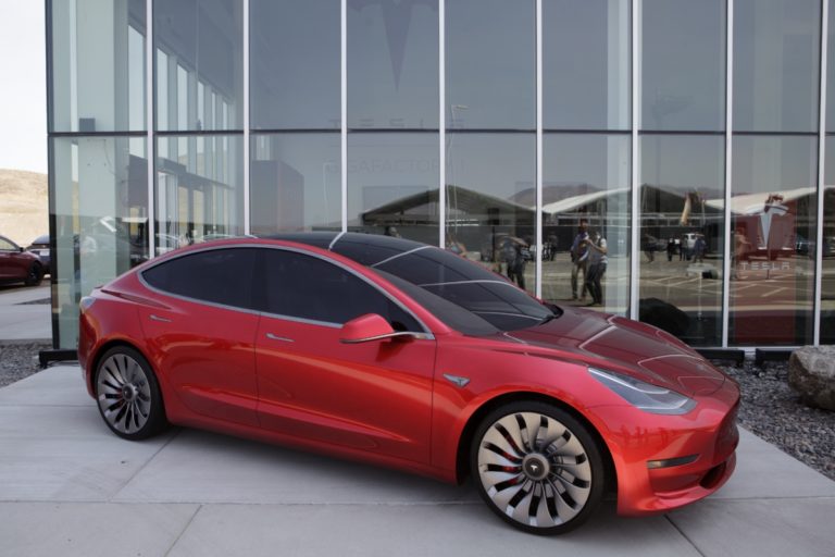 Tesla Stock: Model 3 Demand will slow down in 2019 , warns Goldman Sachs